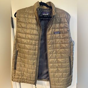 Men’s Patagonia Nano Puffer Vest - Like new